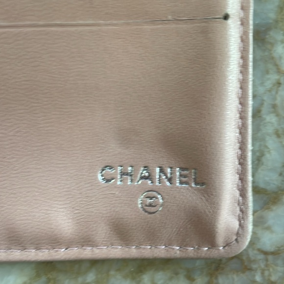 Chanel grey tri-fold wallet in diamond quilted pattern - Picture 11 of 17